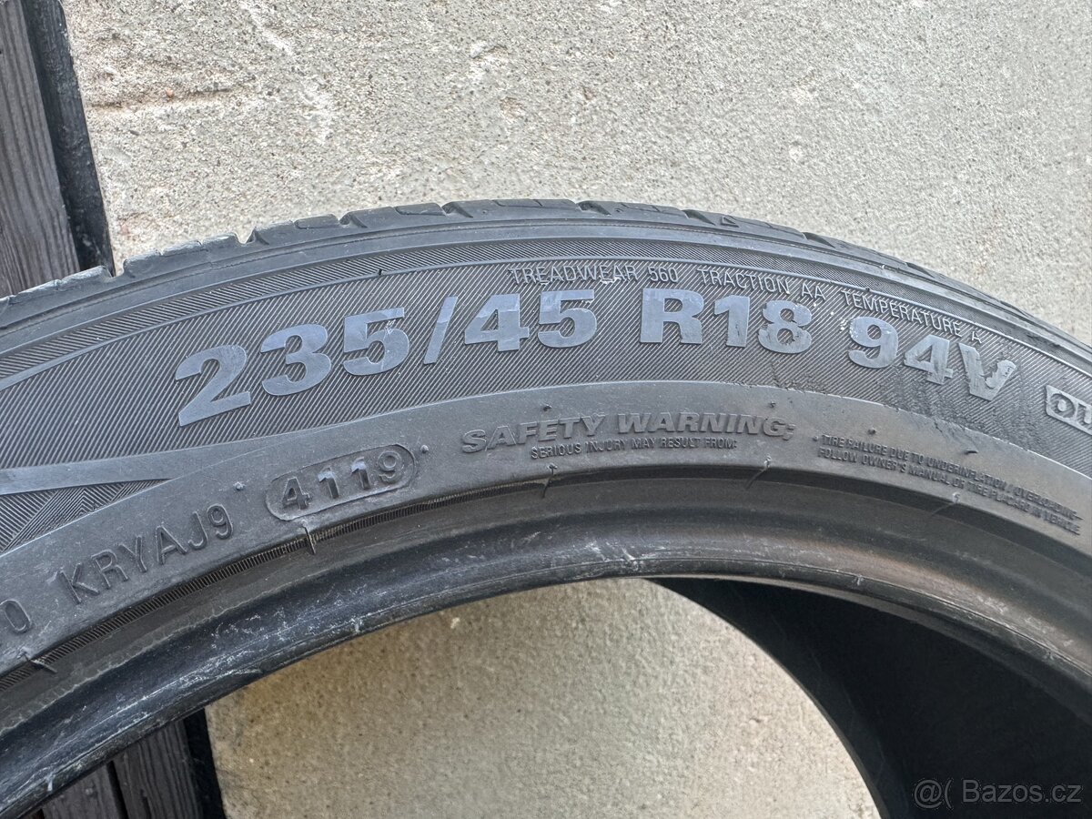 Kumho Majesty 9 235/45 r18