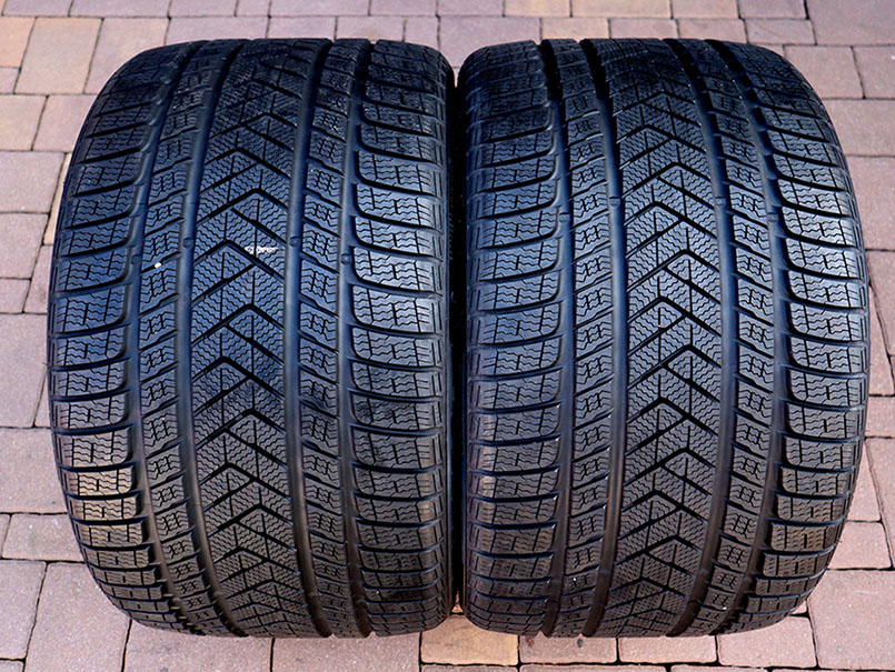 2x 355/25R21 PIRELLI – NOVÉ – ZIMNÍ - LAMBORGHINI