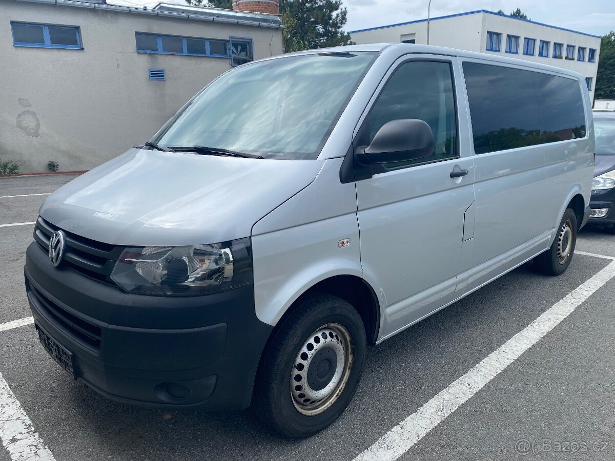 VW Transporter 2.0TDI 103kW 7míst manuál klimatizace