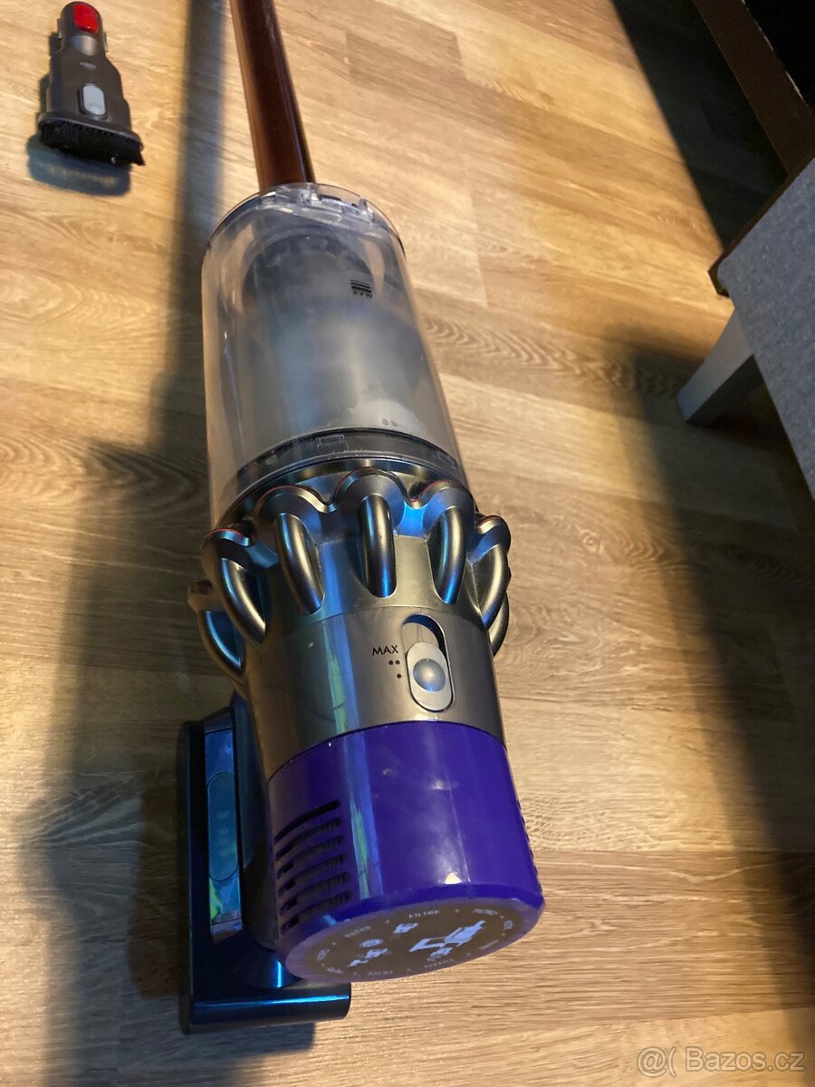 Vysavač Dyson V10 Absolute