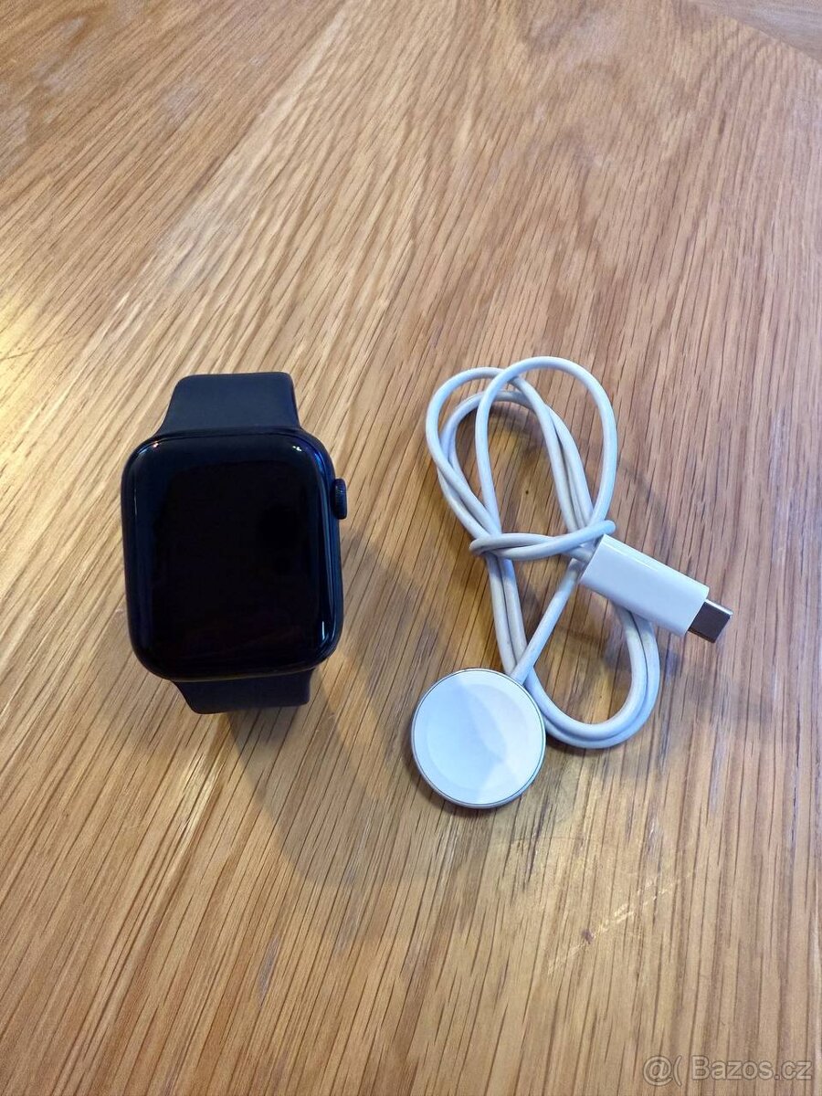 Apple Watch Series 7 GPS, 45mm, půlnočně inkoustový hliník