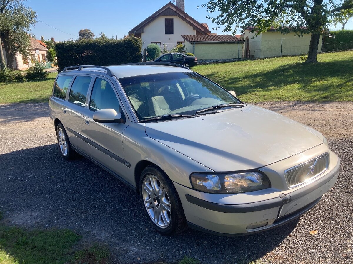 Volvo v70