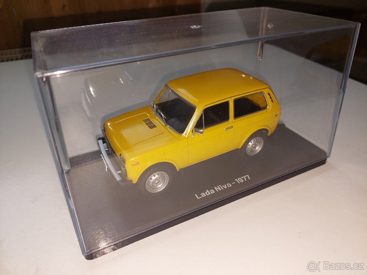 Model Lada Niva 4x4 Model 1:24 + VITRÍNA