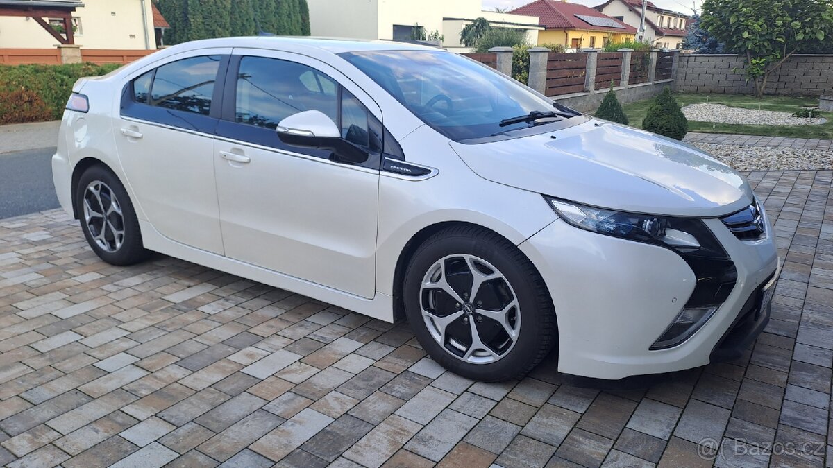 Opel Ampera 2012 – Plug-in Hybrid