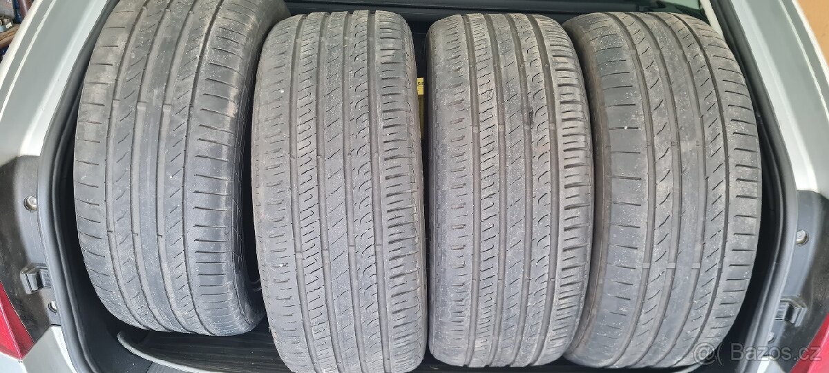 Pneu Barum Bravuris 235/45 R 18 Y XL