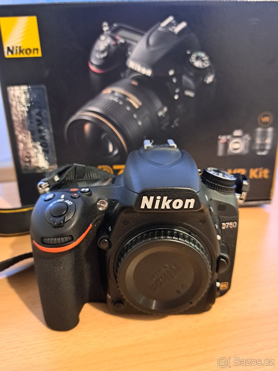 Nikon D750 s brašnou zdarma