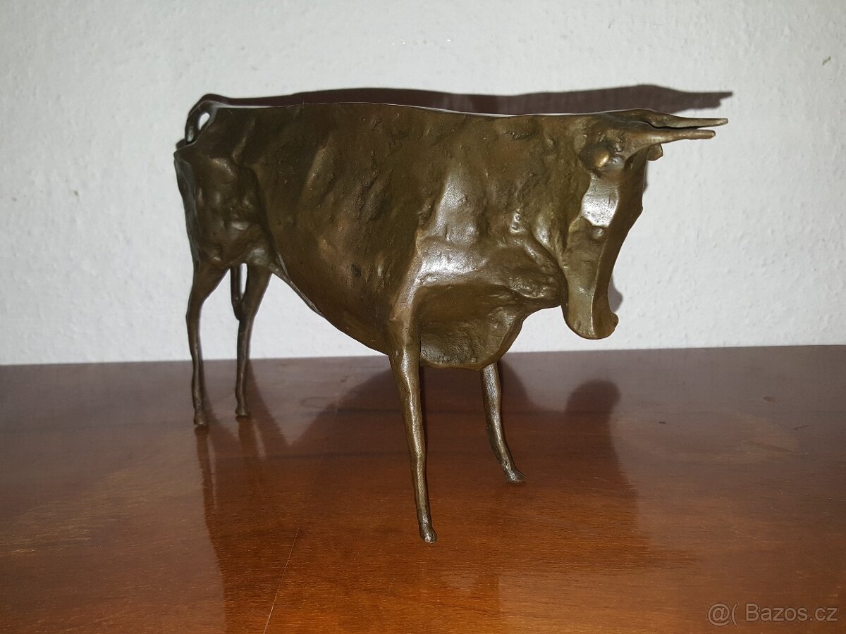 Picasso bronz