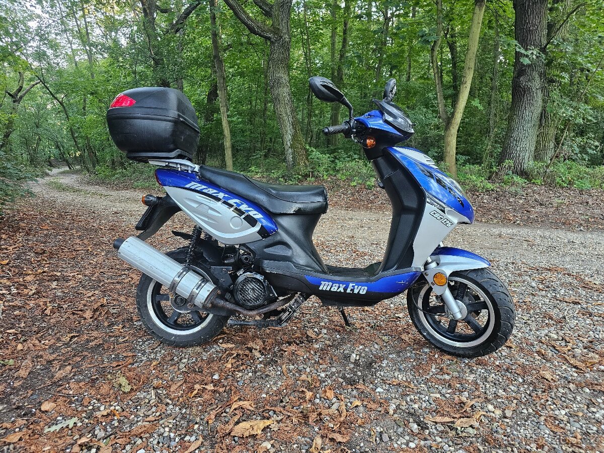 Skutr MAXEVO 125 ccm