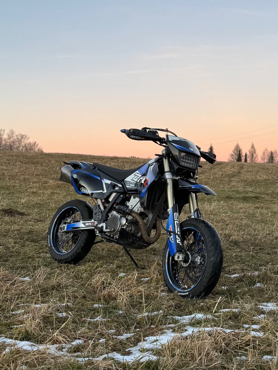 Suzuki drz400sm