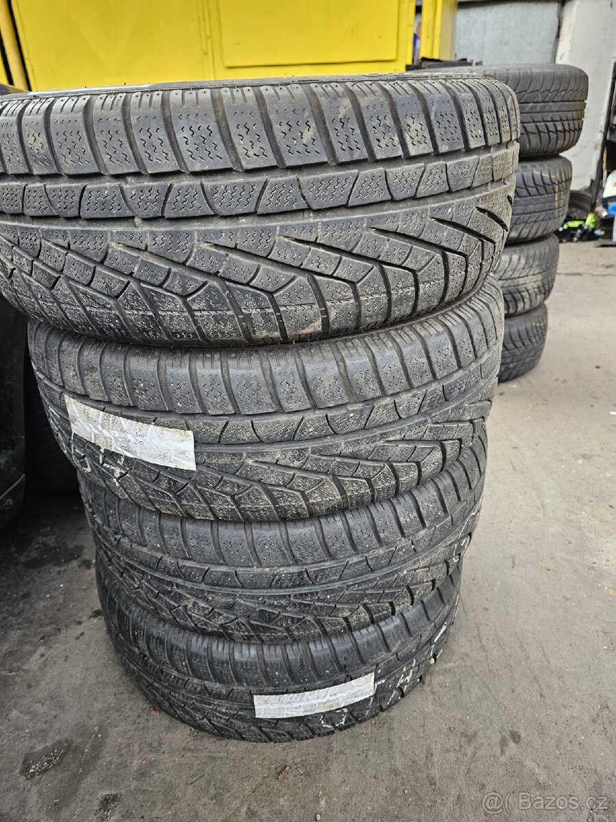 Prodám zimní pneu Pirelli 205/55 r16 6mm