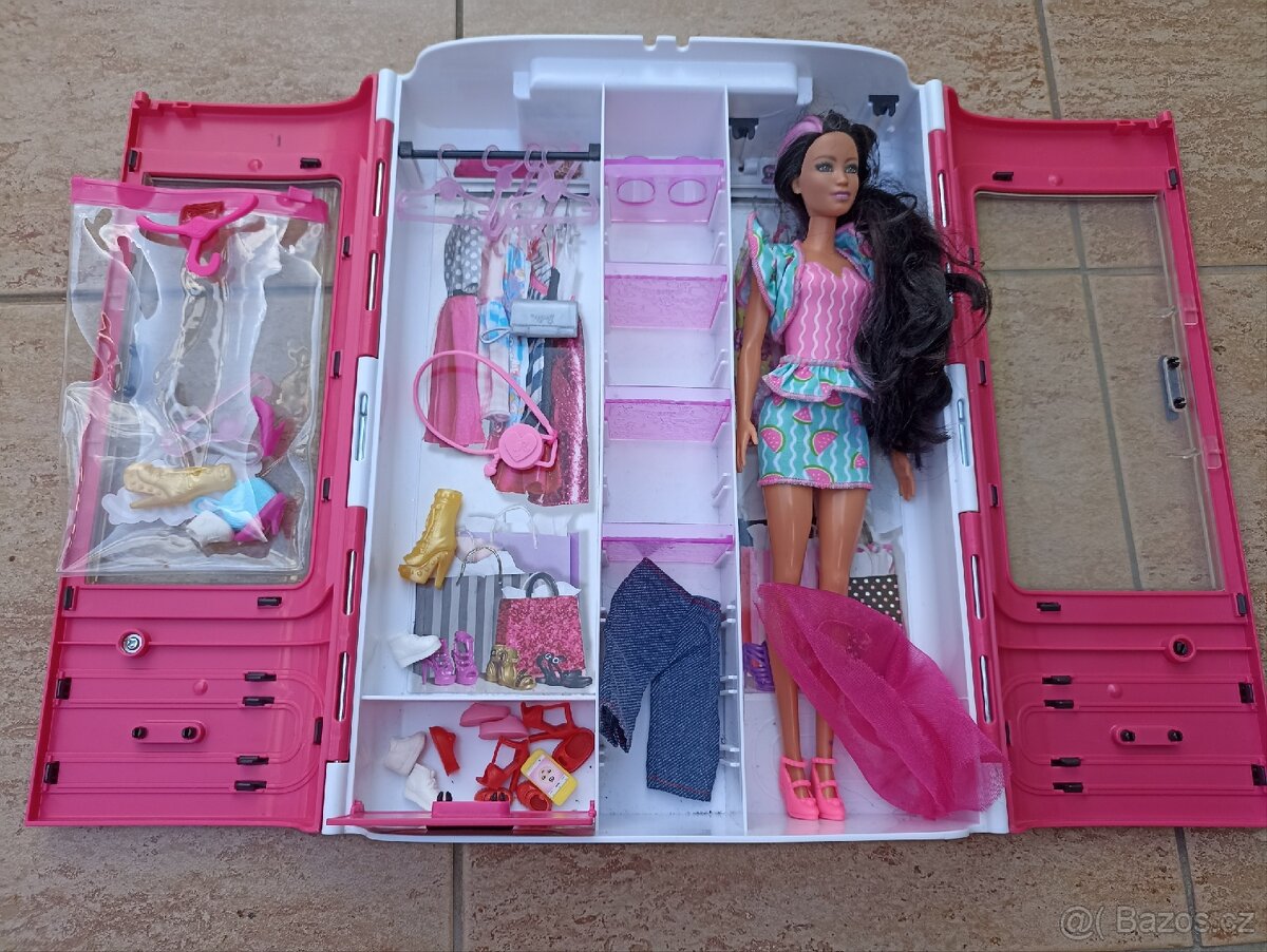 Panenka barbie Mattel a příslušenství