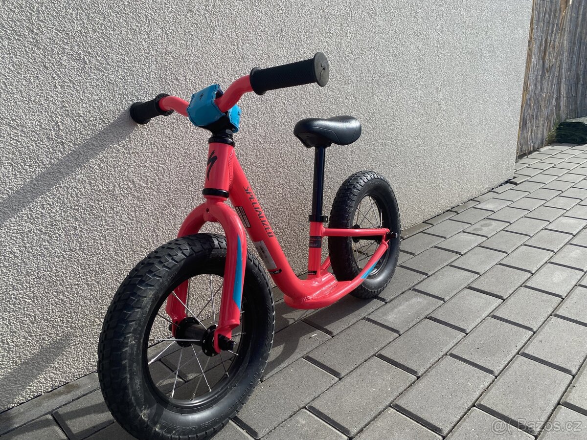 Odrážedlo Specialized Hotwalk