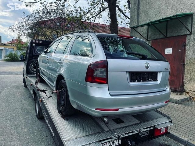 Škoda octavia 2  combi díly