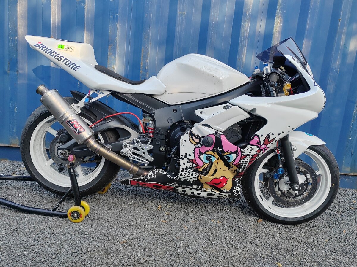 Yamaha R6 2004