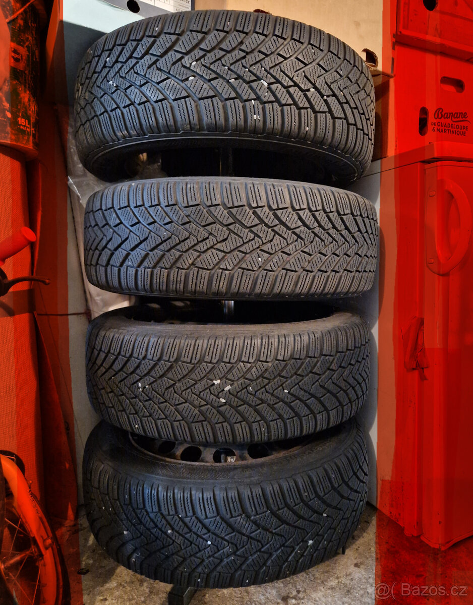 Zimní pneu ContiWinter Contact s disky 205/55 R16