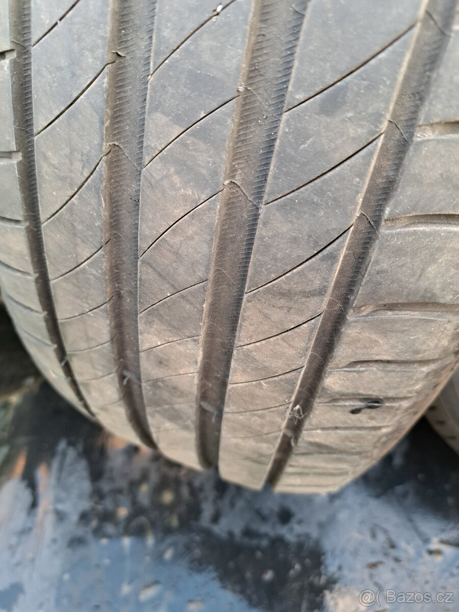 Pneu Michelin 195/65 R15 ....2ks