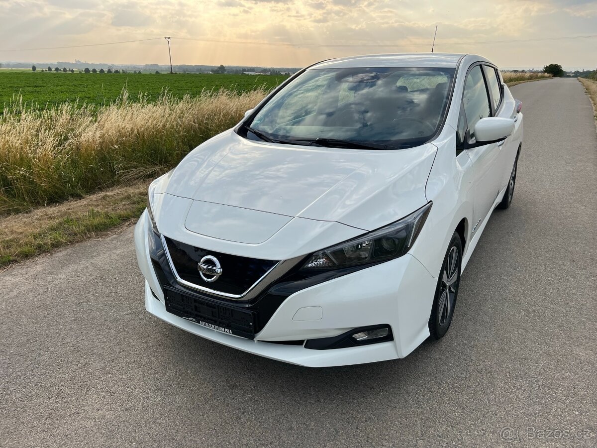 ► NISSAN LEAF 40KWh LED-KAMERA 110KW - 36000KM - ODPOČET DPH