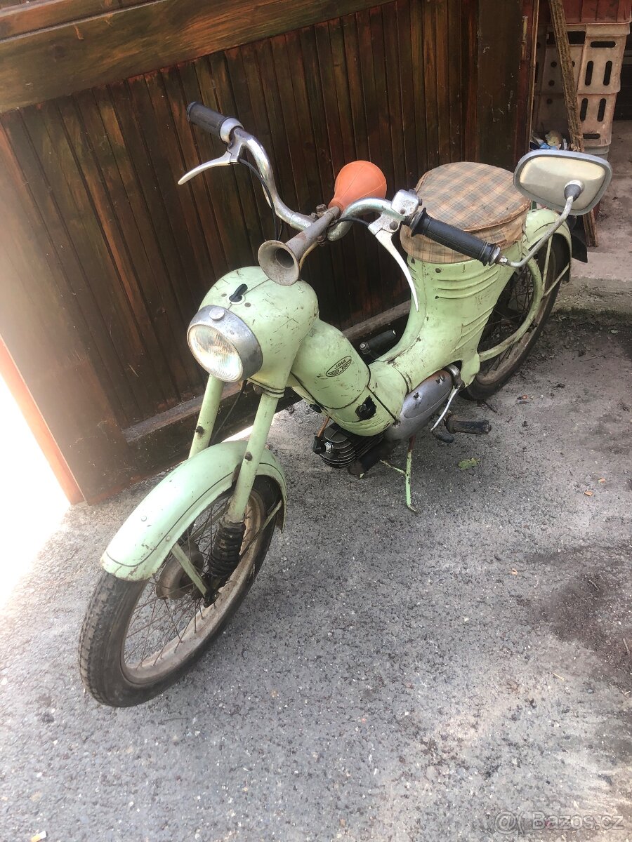 Jawa 550 pařez platné doklady, vše původní