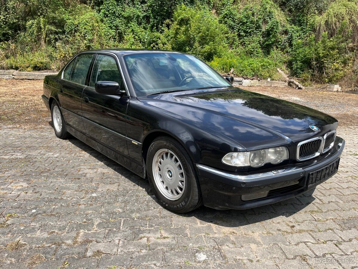 BMW 750i E38