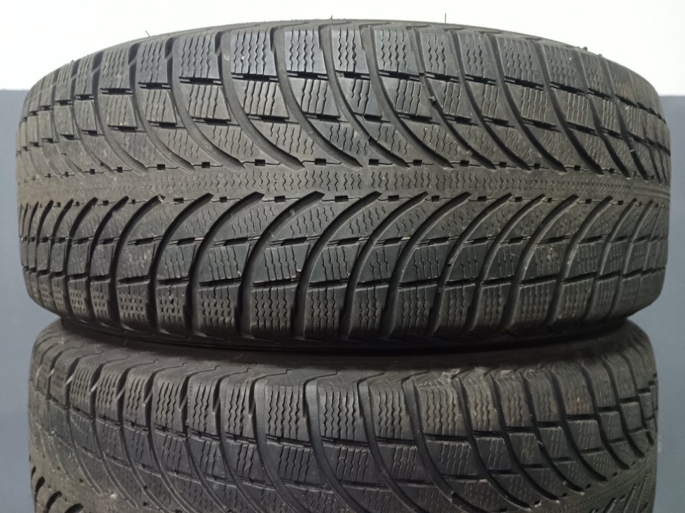 225/65 R17 MICHELIN (4016)