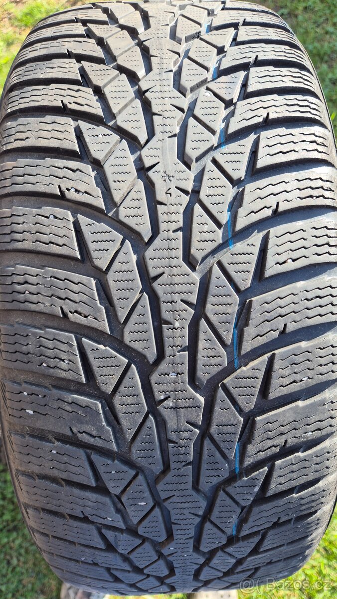 Zimní pneumatiky 215/45 R16 90H Xl