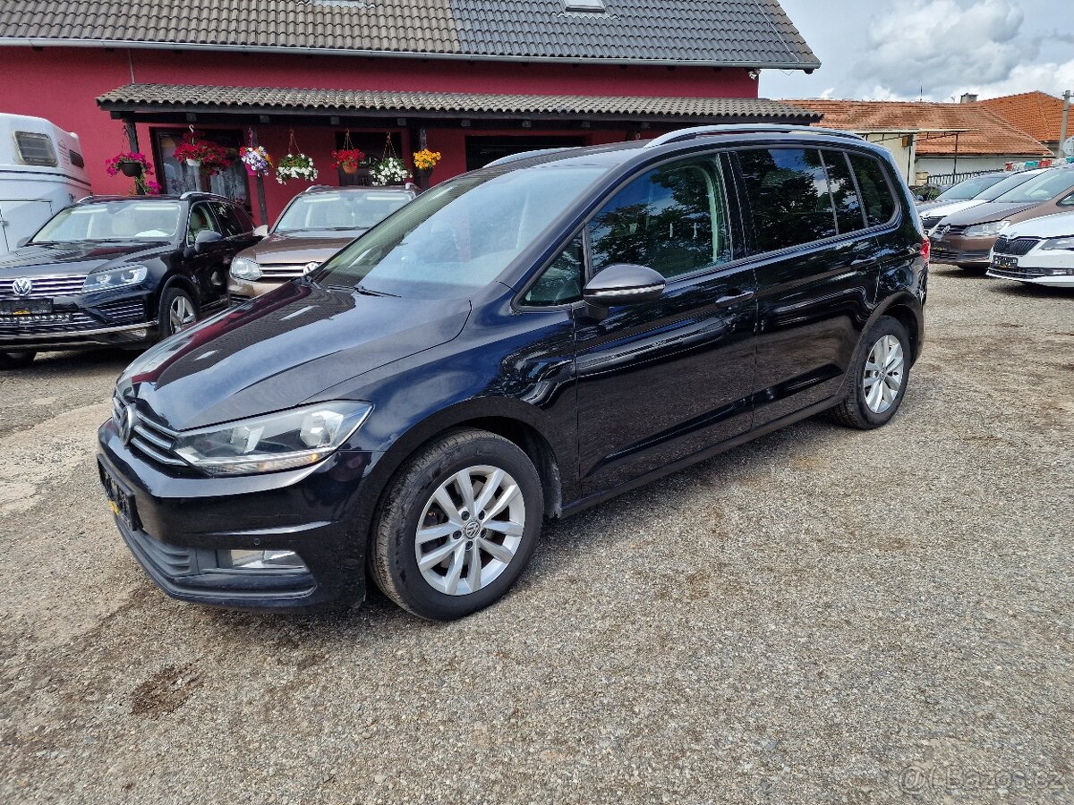 VOLKSWAGEN TOURAN 1,6TDI 81KW 7 MÍST NAVI