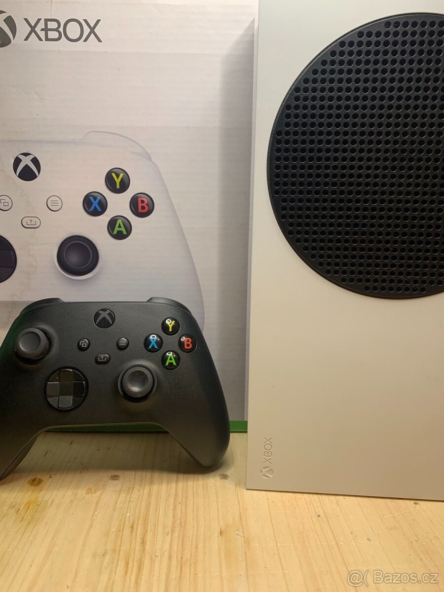 Xbox Series S 512GB + Ovladač