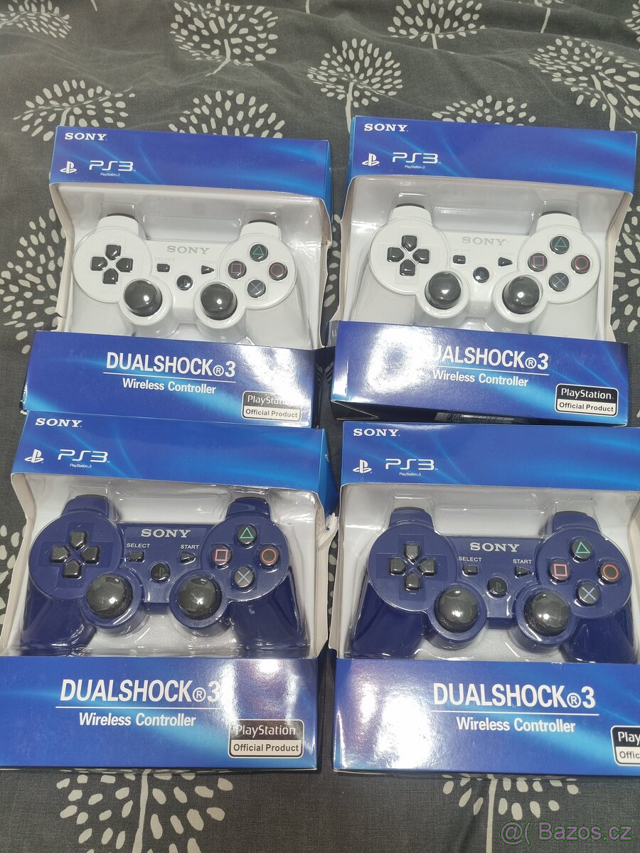 DualShock 3 je třetí generace herního ovladače pro konzoli P