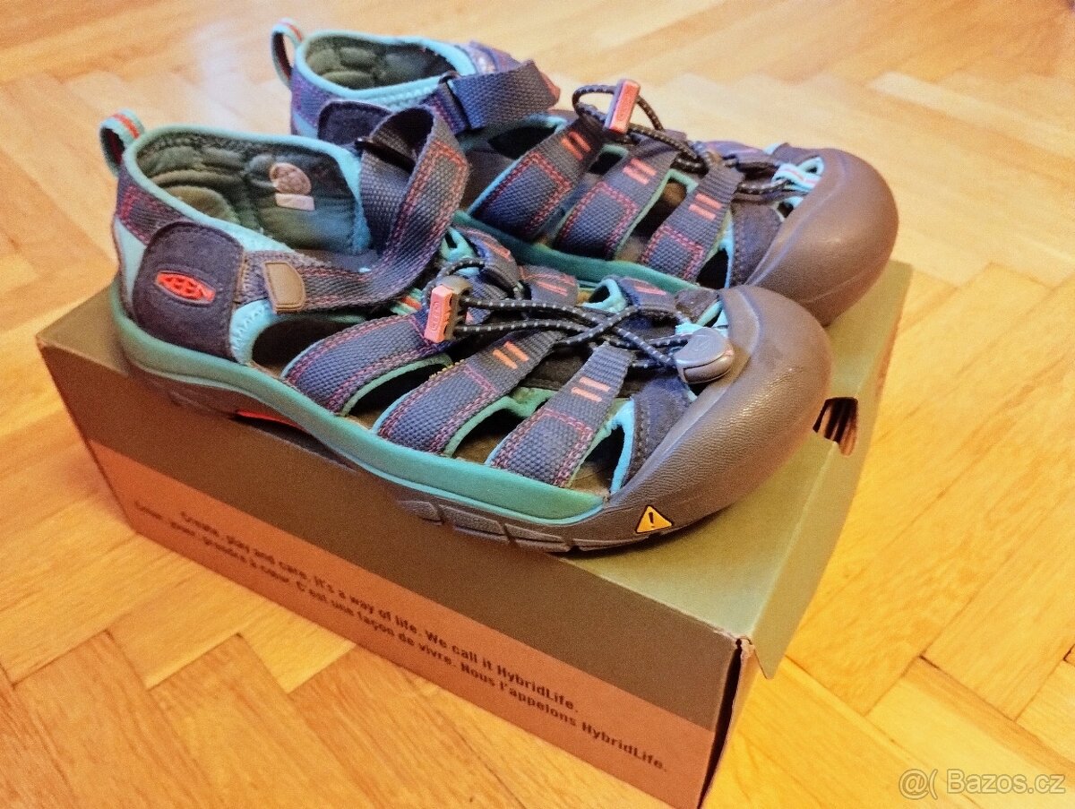 vel. 37/23,5 cm Keen newport,