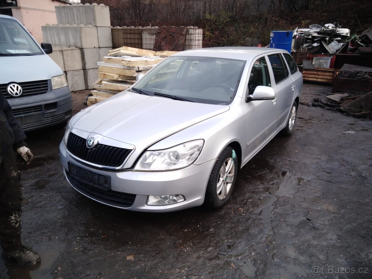 Octavia 2 facelift kombi stříbrná 9156 la7w cdaa 1.8tsi