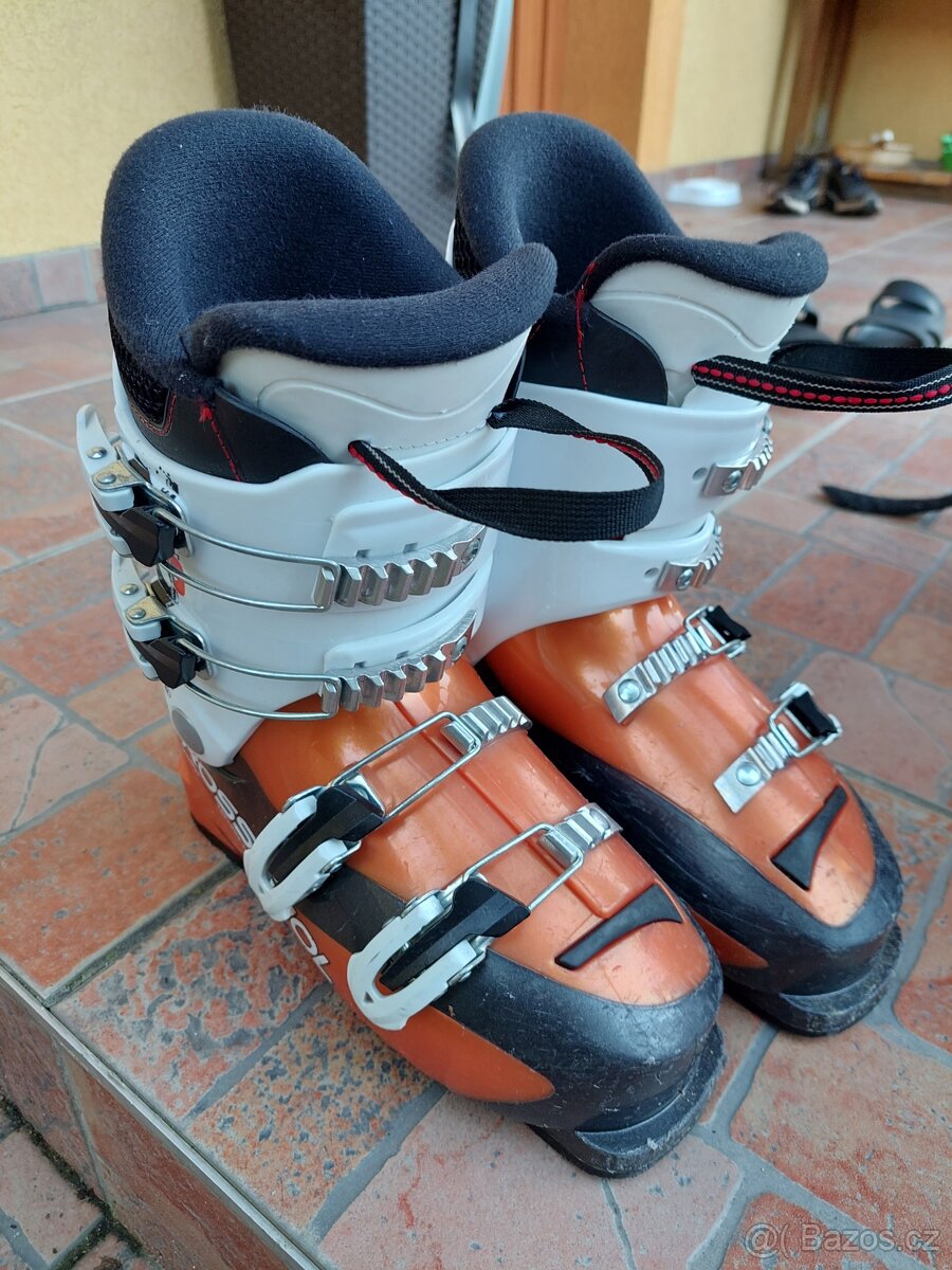 Dětské lyžařské boty Rossignol vel.235