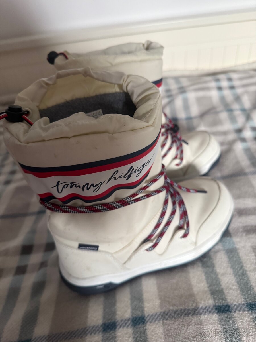 Sněhule unisex vel 34 Tomi Hilfiger