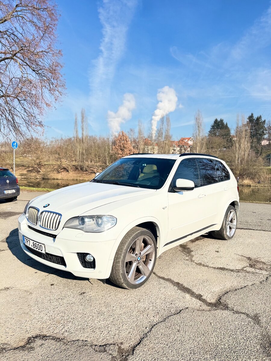 BMW X5,  X5 E70 4.4i300KW XDrive Ojeté, 6/2011, 260 080 km 2