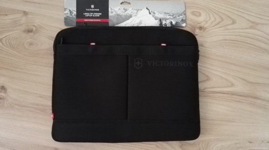 Victorinox nový obal na notebook a další věci .LUXUSNÍ