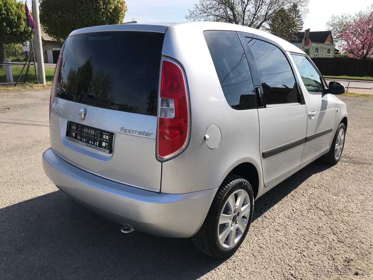 ŠKODA ROOMSTER 1. 4 MPI SERVISNÍ KNIHA 142.900 km