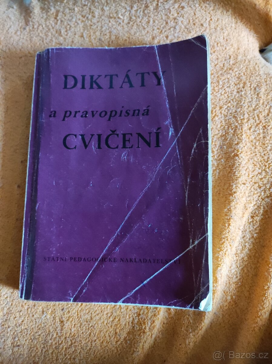 Diktáty