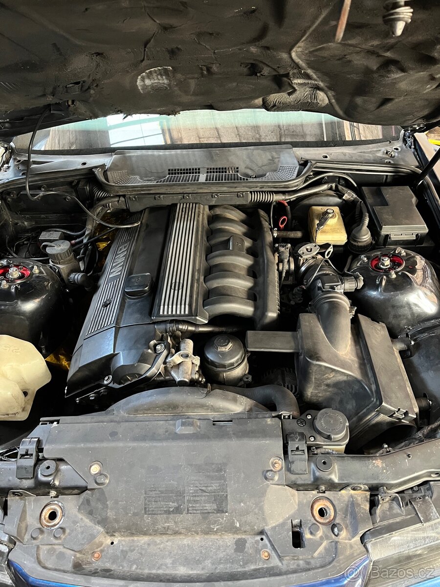 BMW E36 motor m52b28