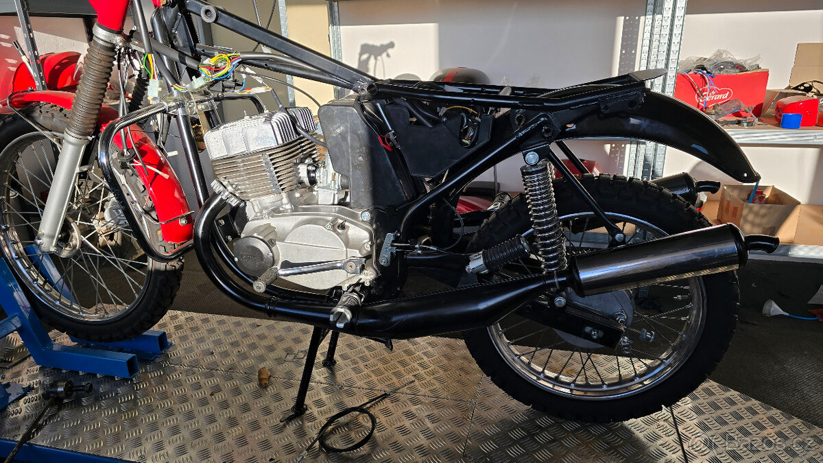 JAWA 640 Tramp projekt