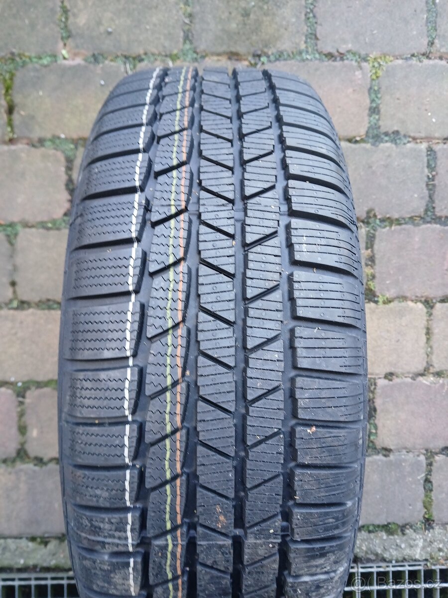 Continental ContiContact TS815, 215/55 R17, NEJETÁ