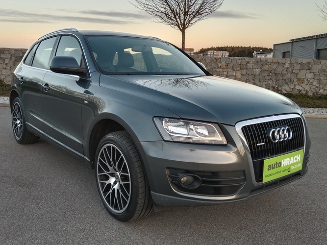 AUDI Q5 3.0TDi S-LINE QUATTRO S-TRONIC