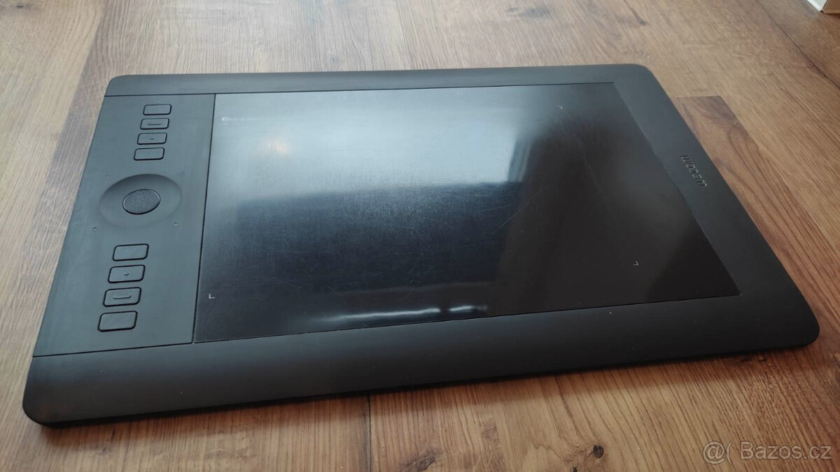 Wacom Intuos Pro M Wireless (PTH-651)