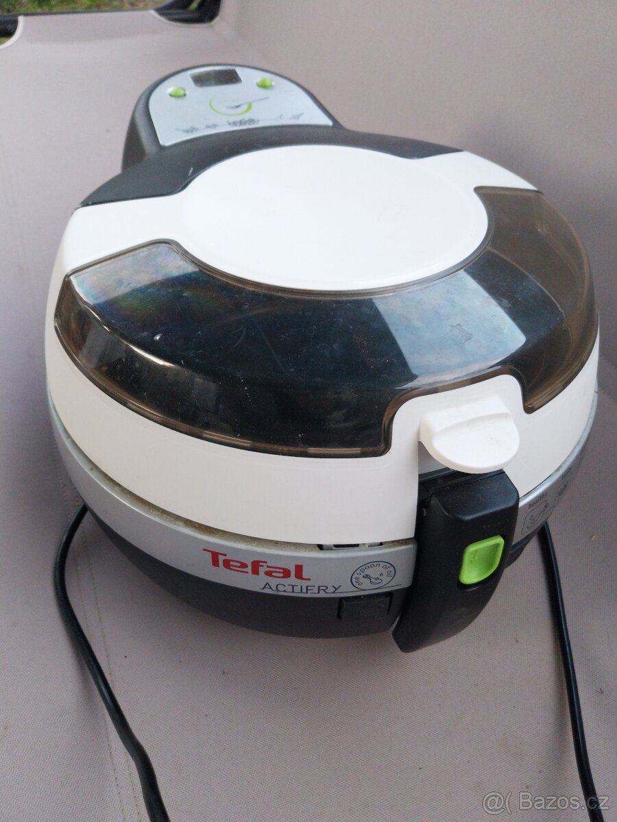 Horkovzdušná fritéza TEFAL ActiveFry