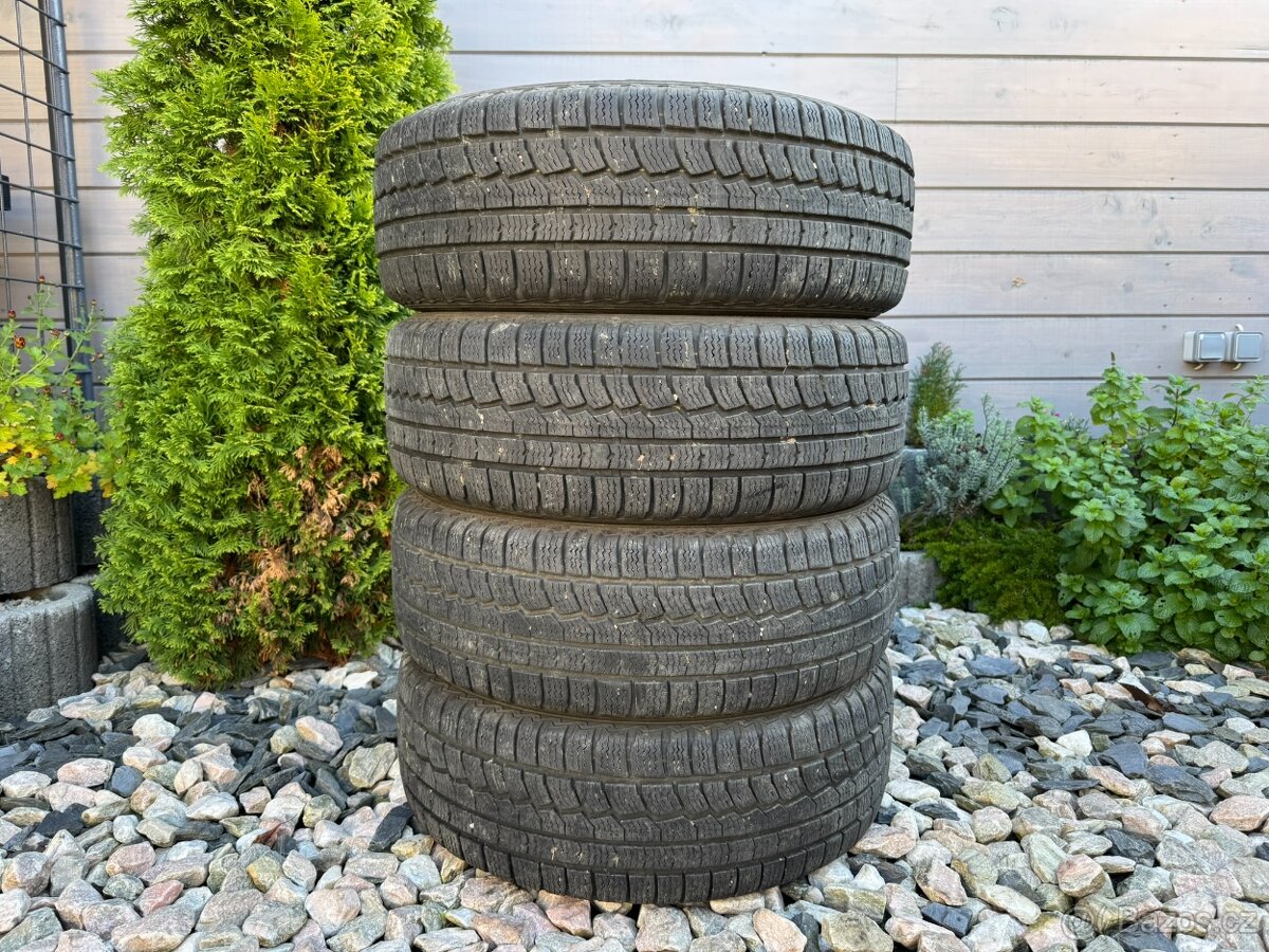 205/60 R16