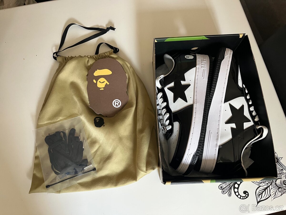 A bathing ape BapeSta