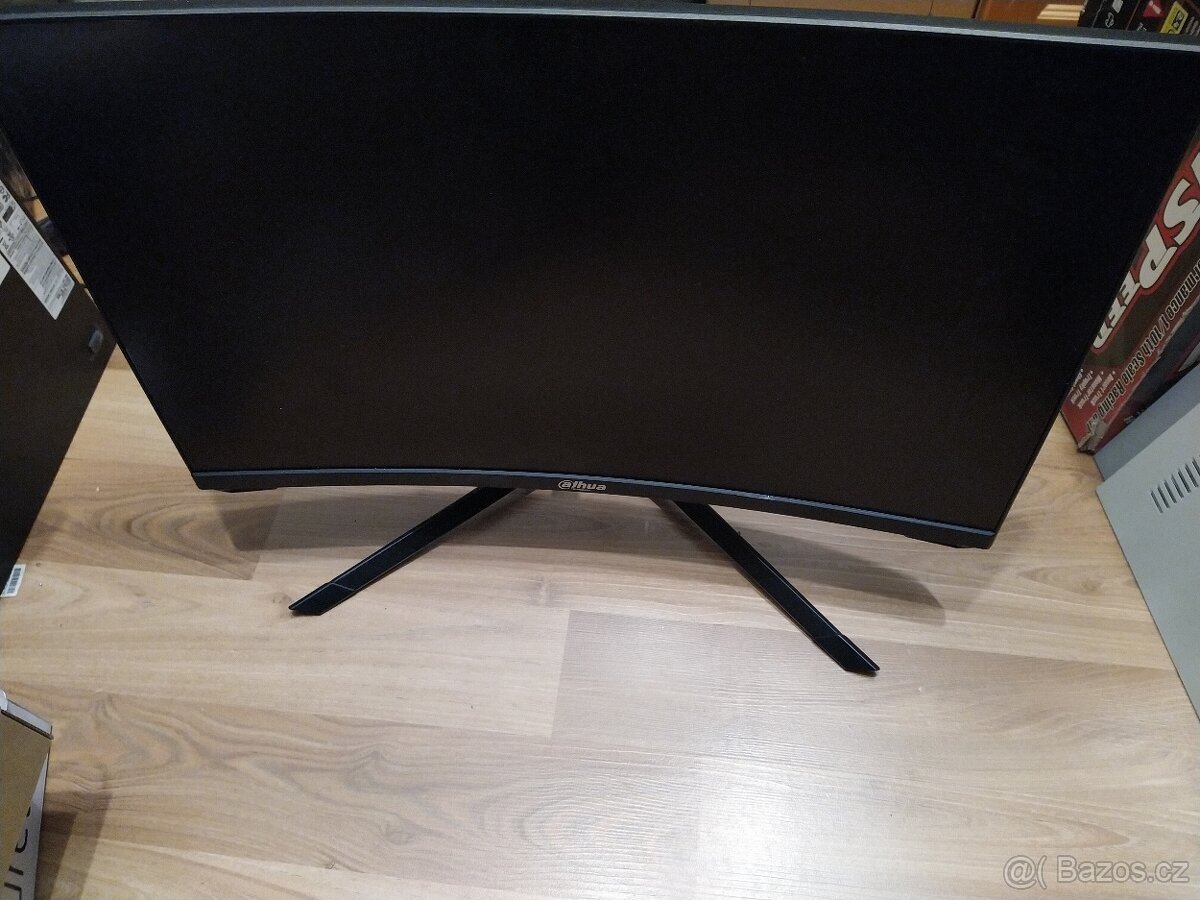 Nefunkční monitor Dalhua LM24-E230C