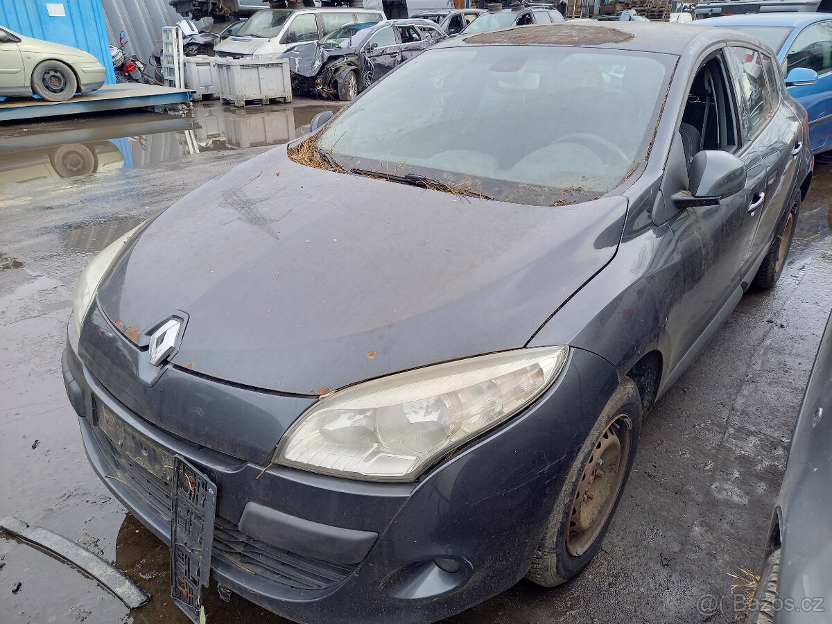 Renault Megane III 1.6 ( K4M R 8 ) 81kW r.2009 šedá