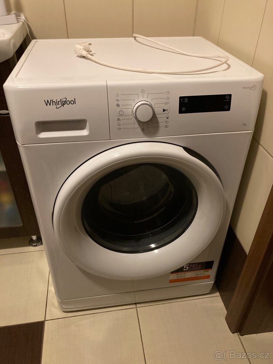 Prodám pračku Whirlpool fwf71253w