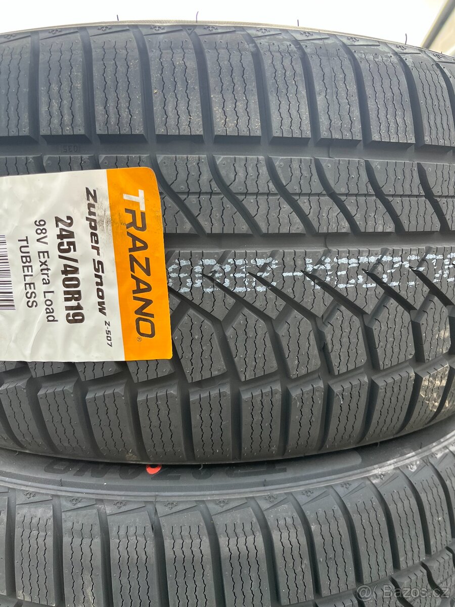 ROK 2024 NOVÉ 245/40/19 245 40 19 245/40r19 R19