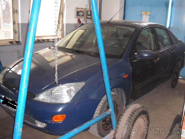 FORD Focus 1,6 2001 sedan