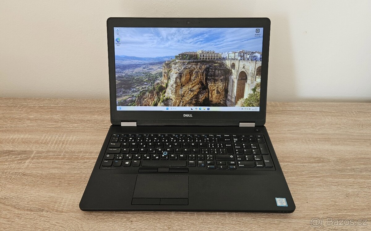 Dell Latitude E5570 (i7-6820HQ, AMD R7, 32 GB RAM, FHD)